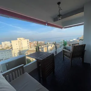 En Urbanización Con Fantásticas Vistas , Benalmádena España